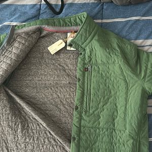Green Relwen jacket. Completely new. Very warm and great quality.